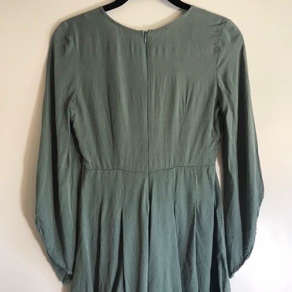 LF Green Lace Up Romper - Picture 6 of 7